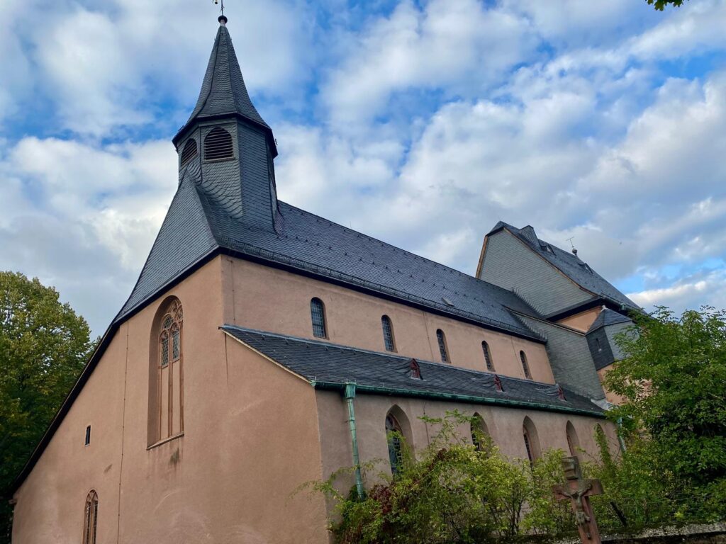 Die Justinuskirche ist das Auf den Billt